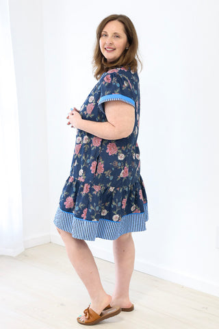 Daily Life Floral Dress in Navy