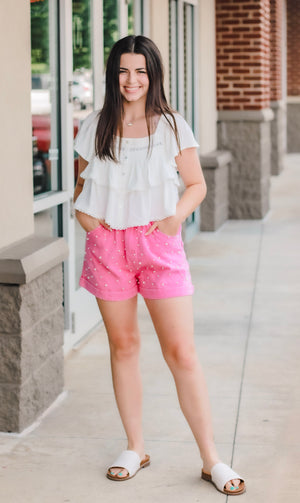 summer pink shorts outfit