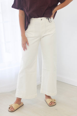 Ways of Summer Mica Crop Jeans in White