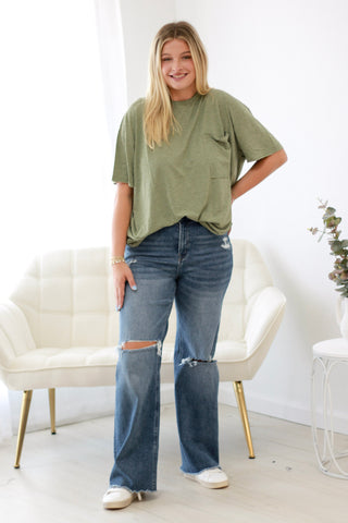 Hot Off The Press Basic Tee in Ash Olive