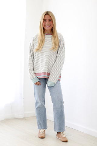 Sunday Morning Pullover in Heather Grey