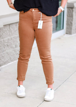 Fall for Me High Waist Judy Blue Jeans in Brown