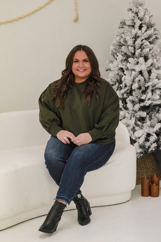 DB Close to Me Sweatshirt in Olive
