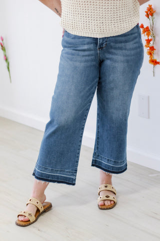 Right Fit Judy Blue Wide Leg Crop