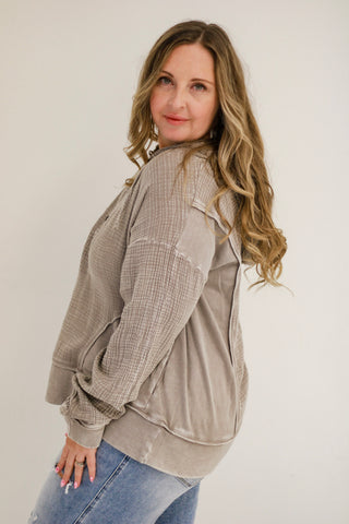 Magic Moment Pullover in Light Grey