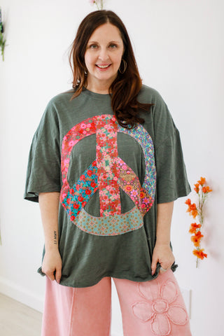 Natural Life Peace Tee in Charcoal