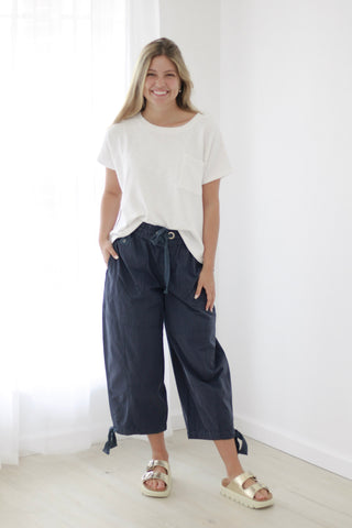 Weekend Ways Jogger in Navy