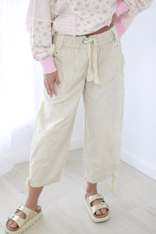 Weekend Ways Jogger in Khaki