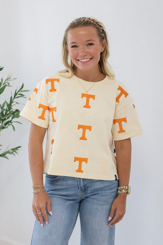 Tenn Ritter Cropped Tee in Cream