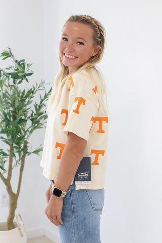 Tenn Ritter Cropped Tee in Cream