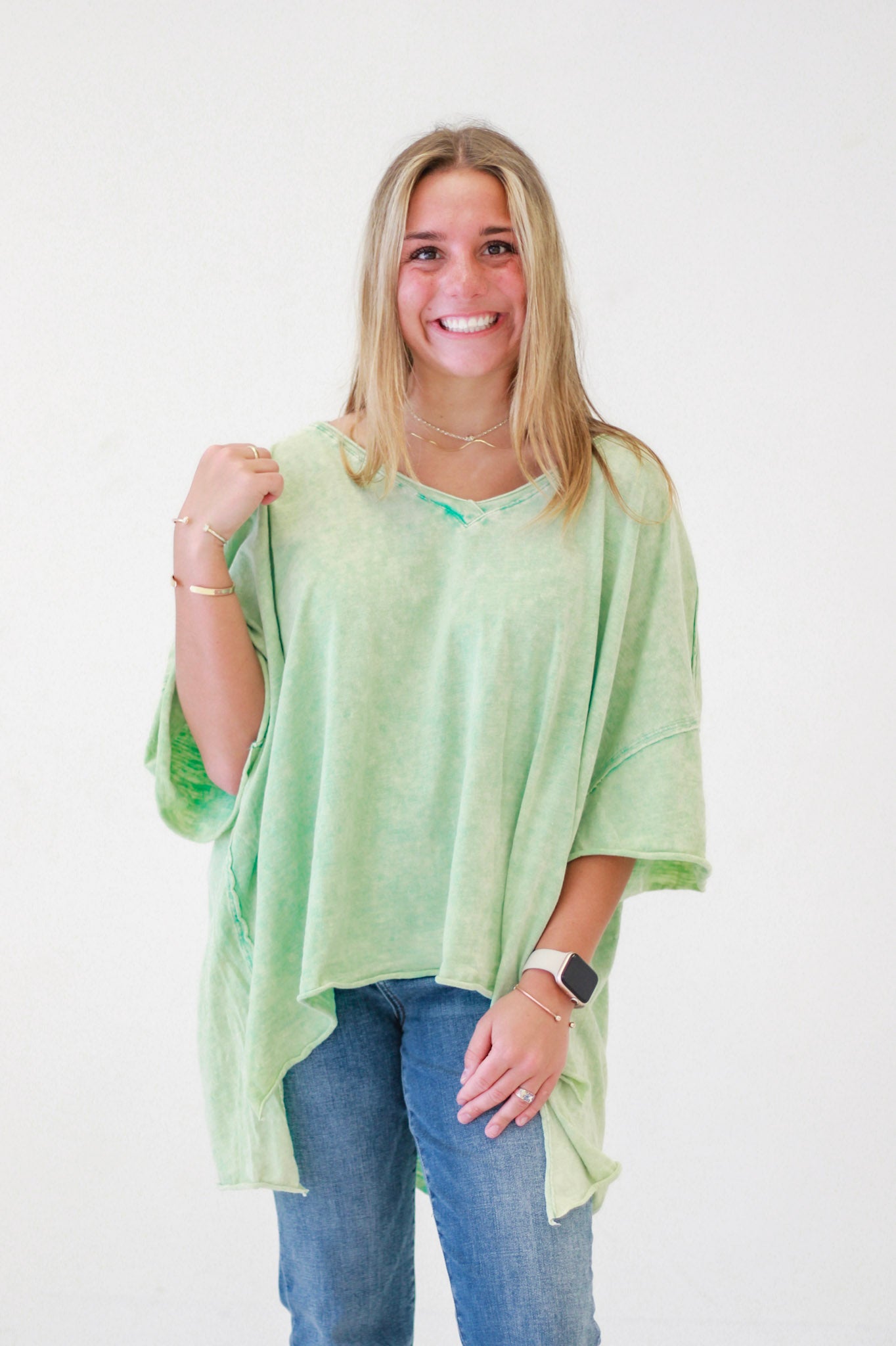 Summer Sunset Vibe Mineral Wash V-Neck Tee in Mint by Oli & Hali