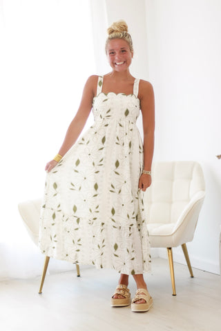 Pretty Things Floral Dress in Burgundy