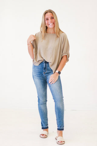 Boardwalk Stroll Elastic Sleeve Blouse Top in Coco
