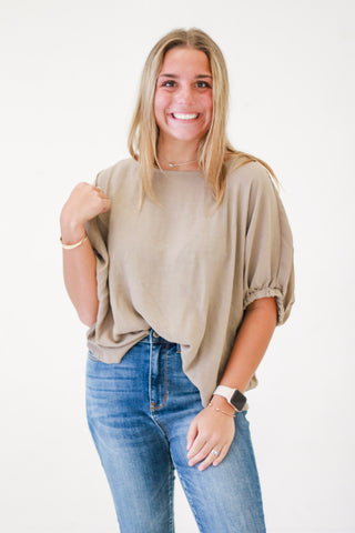 Boardwalk Stroll Elastic Sleeve Blouse Top in Coco