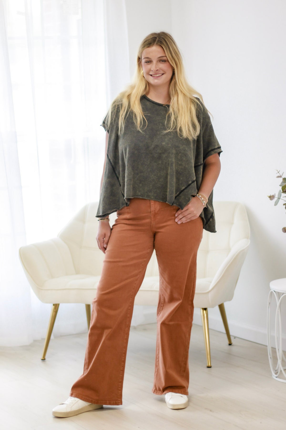 Never Leave Wide Leg Jeans in Cinnamon