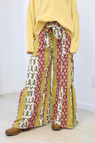 Secret Admirer Printed Pants