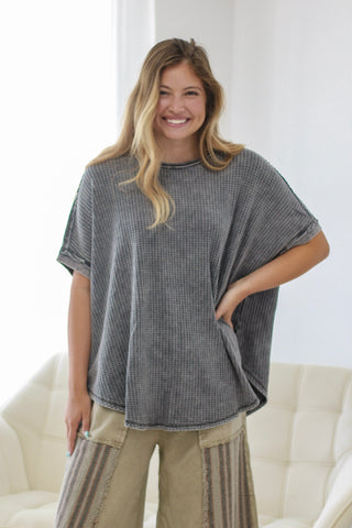 Outfit Repeater Mineral Washed Top in Ash