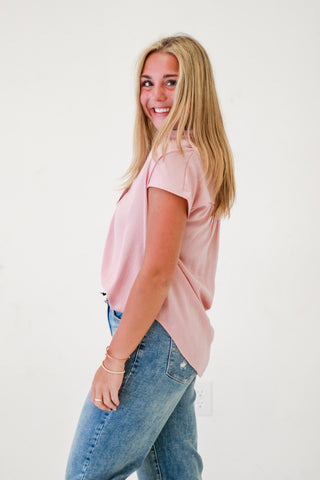 Effortless Charm Blouse in Dusty Pink