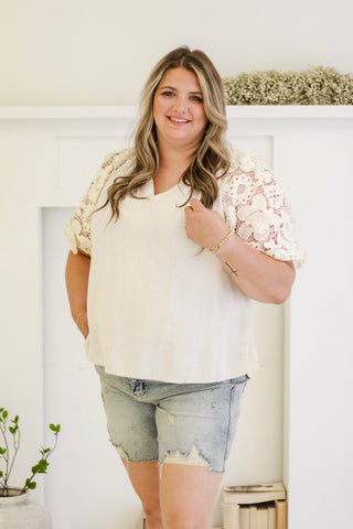 Petals & Lace 3D Floral Lace Sleeves Top in Oatmeal