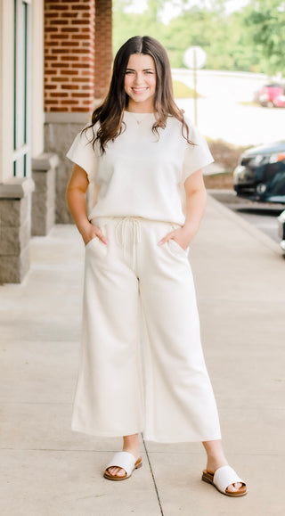 It's an Easy Pick Set in Cream