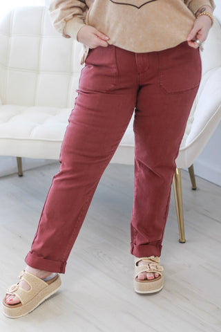 Aurora Weekender Judy Blue Jeans in Burgundy