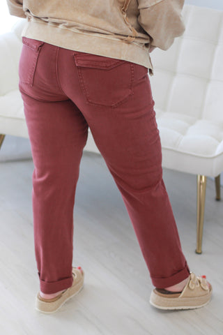 Aurora Weekender Judy Blue Jeans in Burgundy