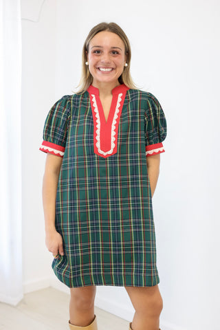 Merry Plaid Puff Sleeve Shift Dress in Hunter Green