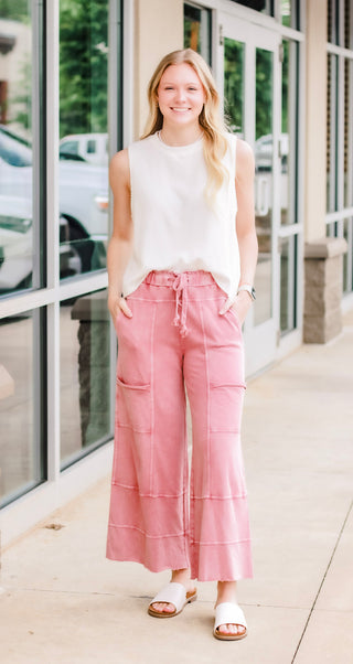 The Good Life Wide Leg Pants in Mauve