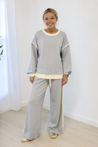 Lounge Around Piped Scuba Set in Light Grey