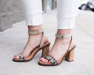 Yellowbox- Caikos- Taupe