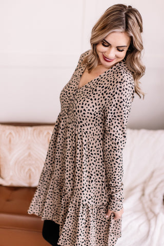 Domino Effect Babydoll Dress In Mocha