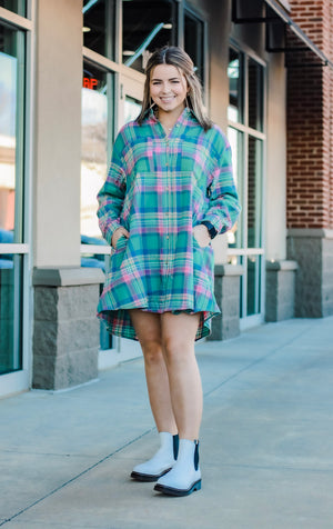 Hometown Babe Plaid Dress in Emerald