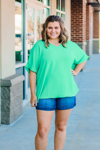 Gone Girl Basic Tee in Kelly Green