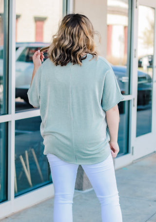 Springtime Beauty Tee in green