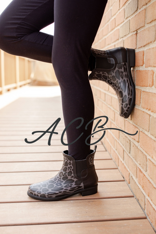 The Rachael Rainboot- Short