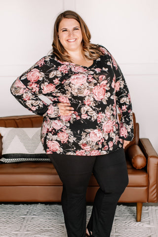 In My Dreams Floral Top In Black/Mauve