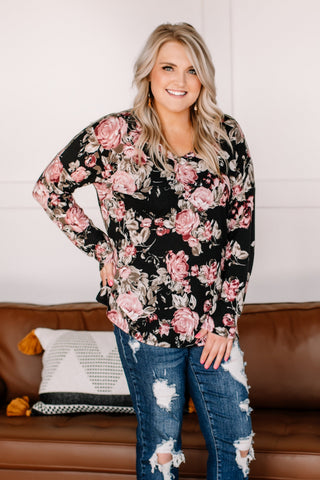In My Dreams Floral Top In Black/Mauve
